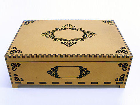 Подарочная коробка из фанеры