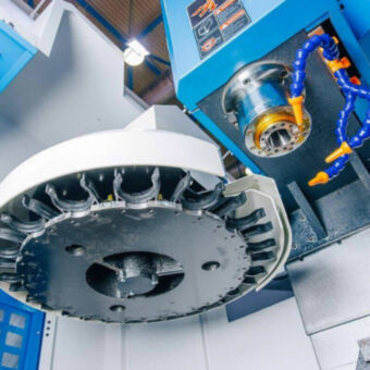 TOPMILL 850S 4-х осевой вертикальный обрабатывающий центр с ЧПУ