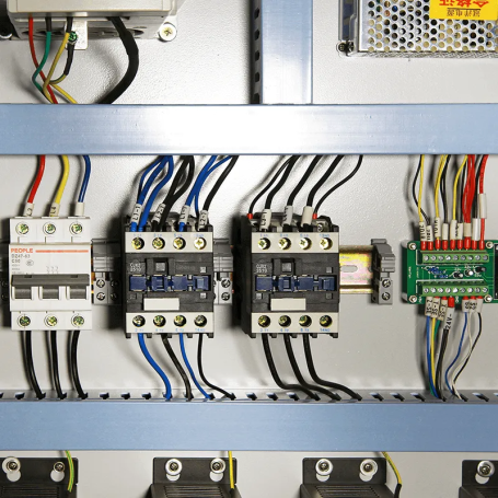 Фрезерный станок с ЧПУ KAMACH 1212W (1200х1200 мм, 3.2 кВт)