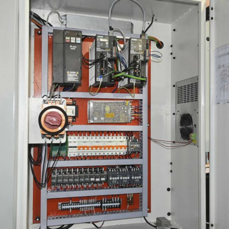 Токарный станок по металлу с ЧПУ MetalTec CK 40x750 с прямой станиной