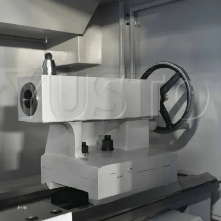 Токарный станок по металлу c ЧПУ с прямой станиной MetalTec CK 50x1000