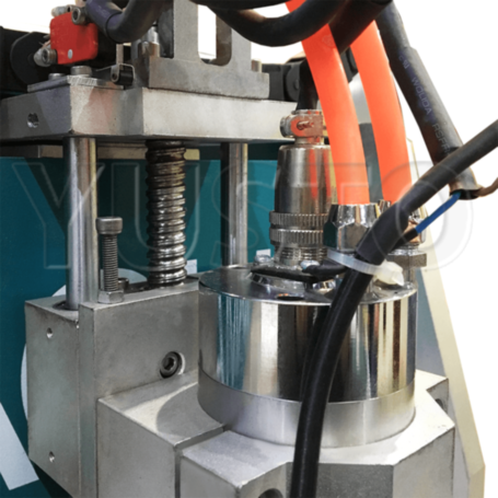 Настольный фрезерный станок ЧПУ KAMACH 6090T