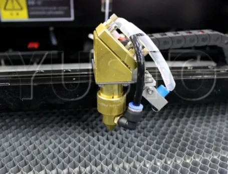 Лазерный гравировальный станок KAMACH 3040