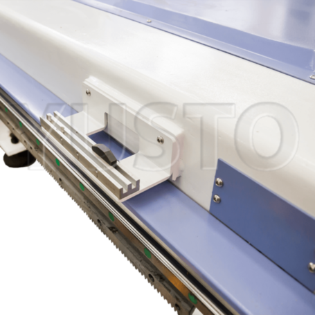 Фрезерный станок со сменой инструмента VENO UA481-1325-A4