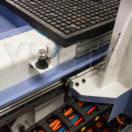 Фрезерный станок со сменой инструмента VENO UA481-1530-A4