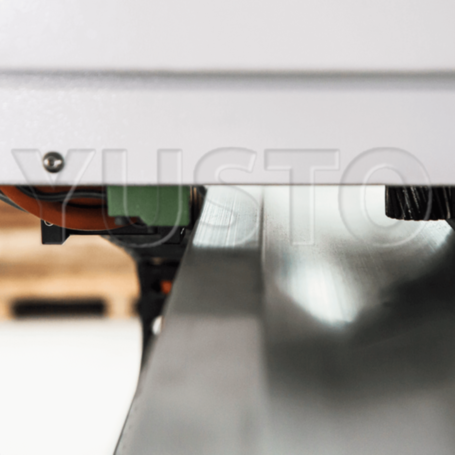 Трехшпиндельный четырехосевой фрезерный станок 6,0 кВт VENO K45MT1325-3-A4