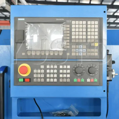 Токарный станок по металлу c ЧПУ с прямой станиной MetalTec CK 50x1500