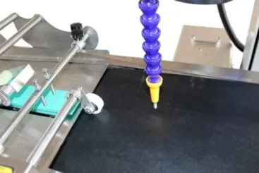 Лазерный маркер по металлу Kamach Fiber T450 с конвейером