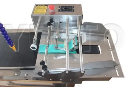 Лазерный маркер по металлу Kamach Fiber T450 с конвейерным столом